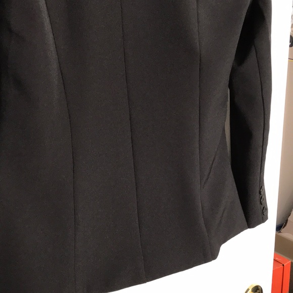 Black blazer - Picture 6 of 9